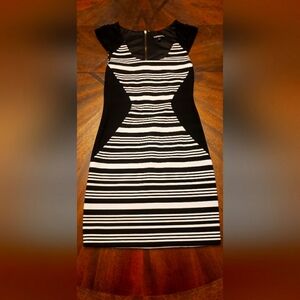 Express Black and White Sheath Mini Dress Size 6